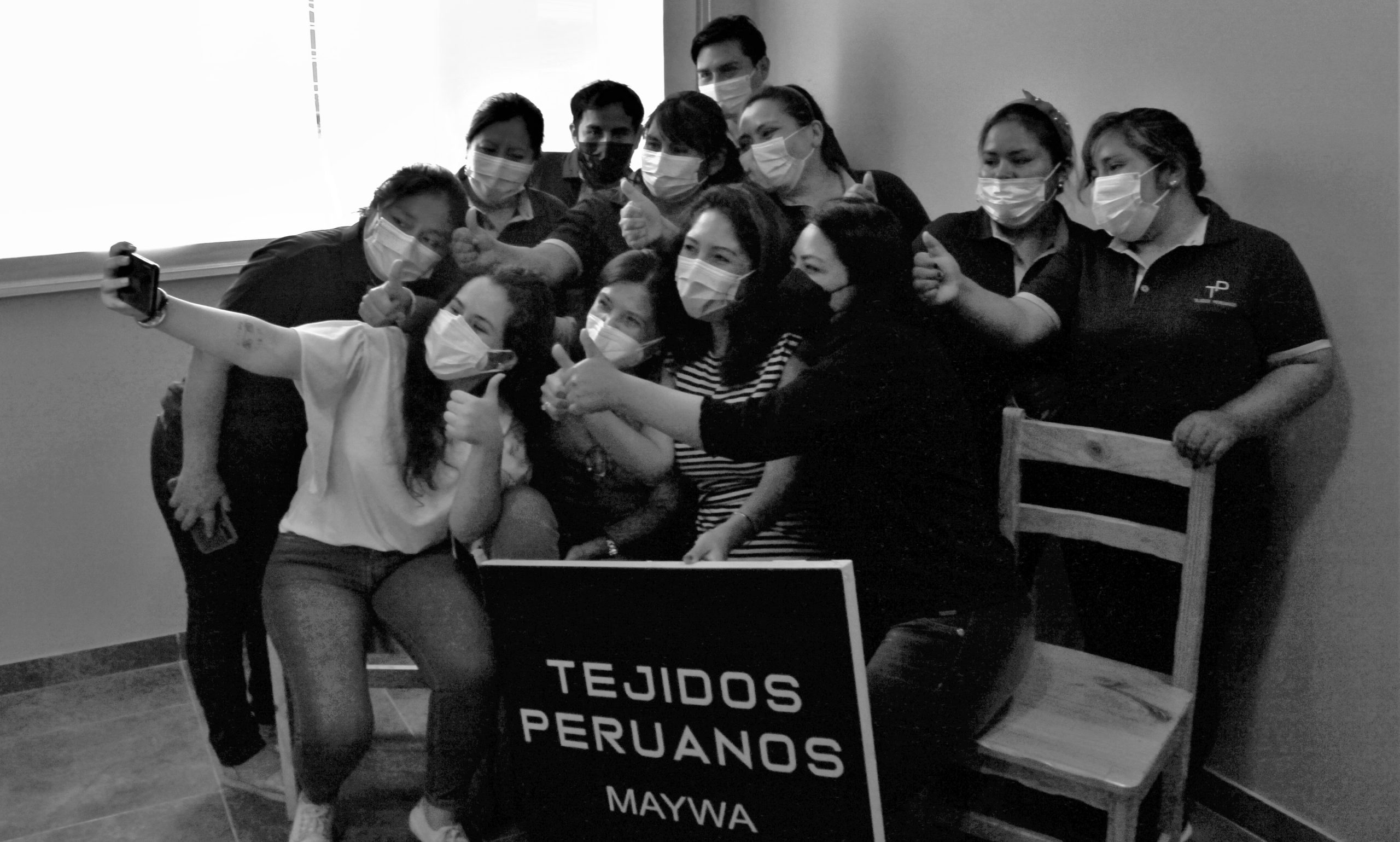 Equipo-Tejidos-Peruanos-blancoynegro-jpg
